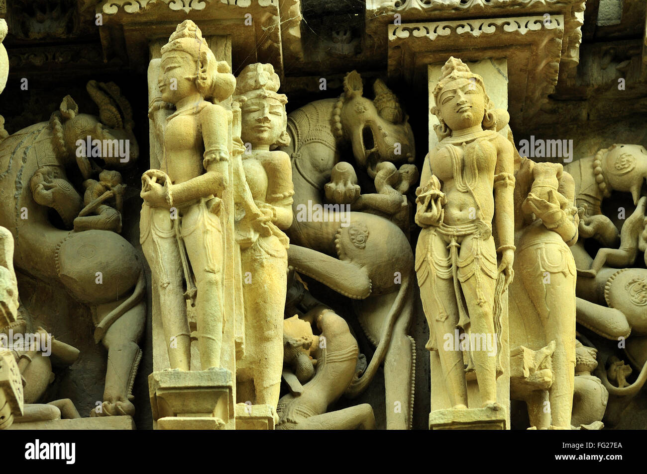 L'APSARA et nayika adinath temple Khajuraho Madhya Pradesh, Inde Banque D'Images