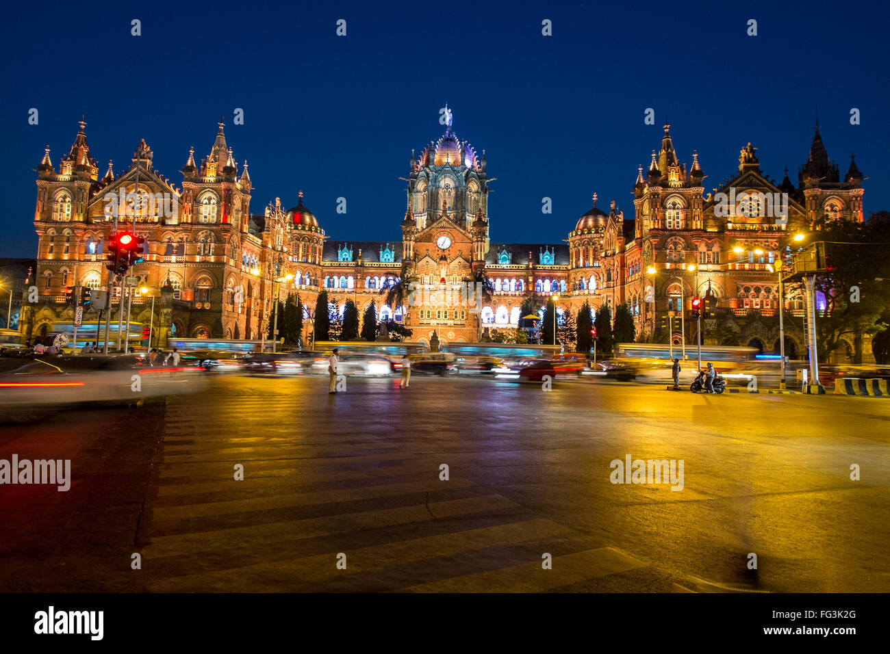 Gare ferroviaire La Gare Chhatrapati Shivaji (CST) , anciennement appelé Victoria Terminus, l'un des plus célèbres édifices de Mumbai Banque D'Images