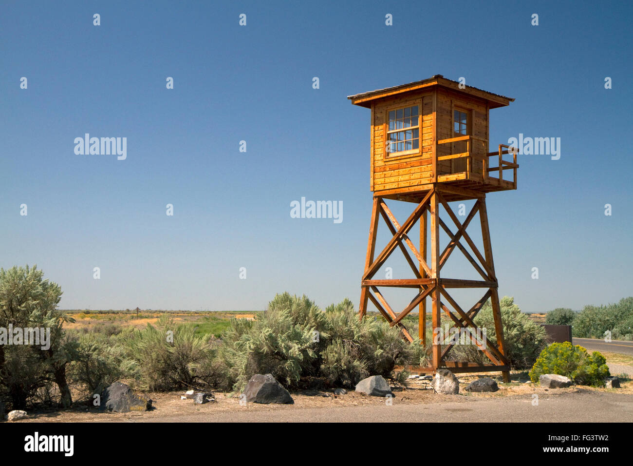 Tour de garde à l'internement de réplique Minidoka Monument National situé dans le comté de Jerome, Idaho, USA. Banque D'Images