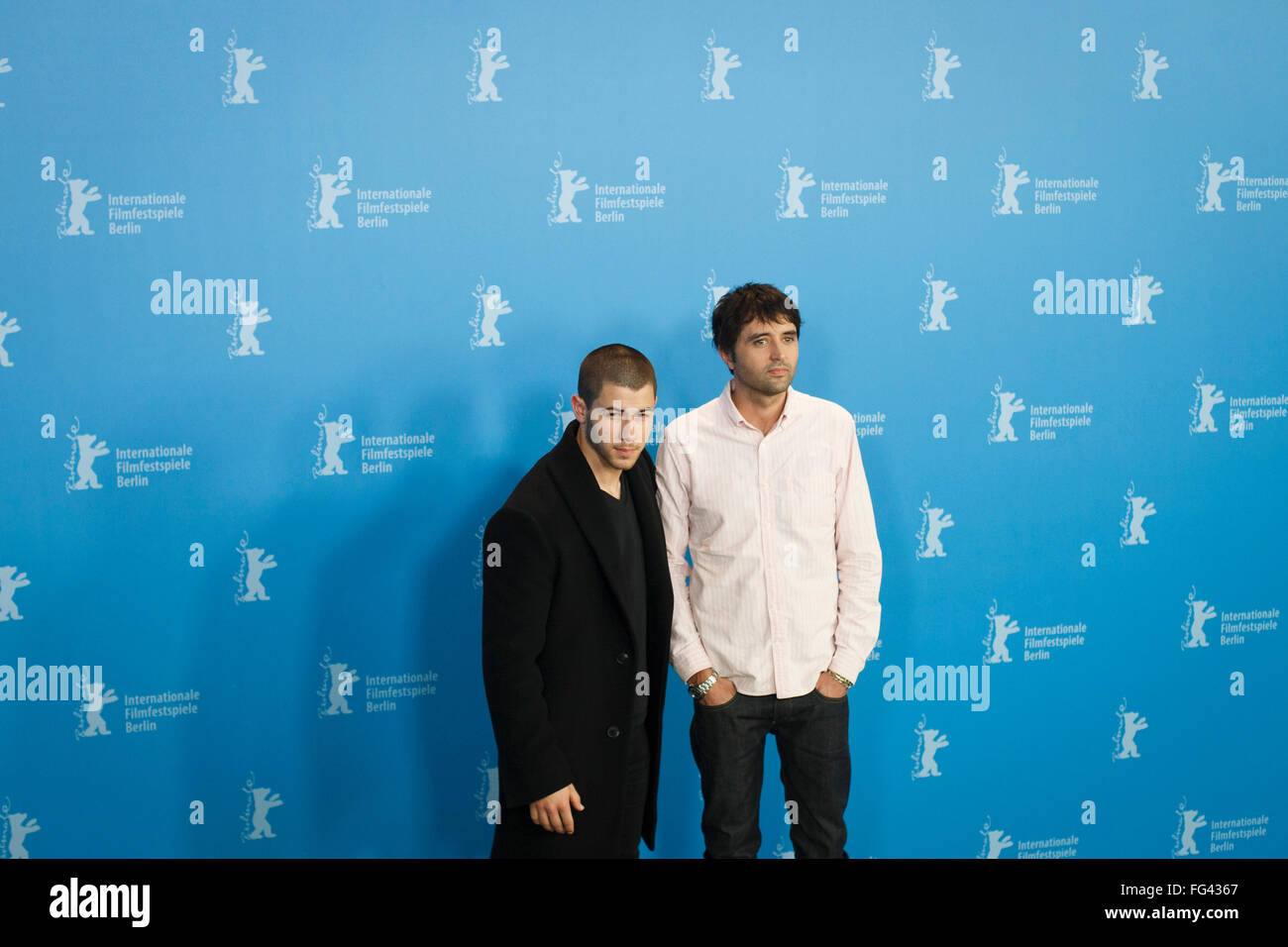 Berlin, Allemagne. 17 Février, 2016. Acteur Nick Jonas et directeur Andrew Neel assister à la "photo" de chèvre appeler au cours de la 66e Berlinale Festival International du Film de Berlin Crédit : Odeta Catana/Alamy Live News Banque D'Images