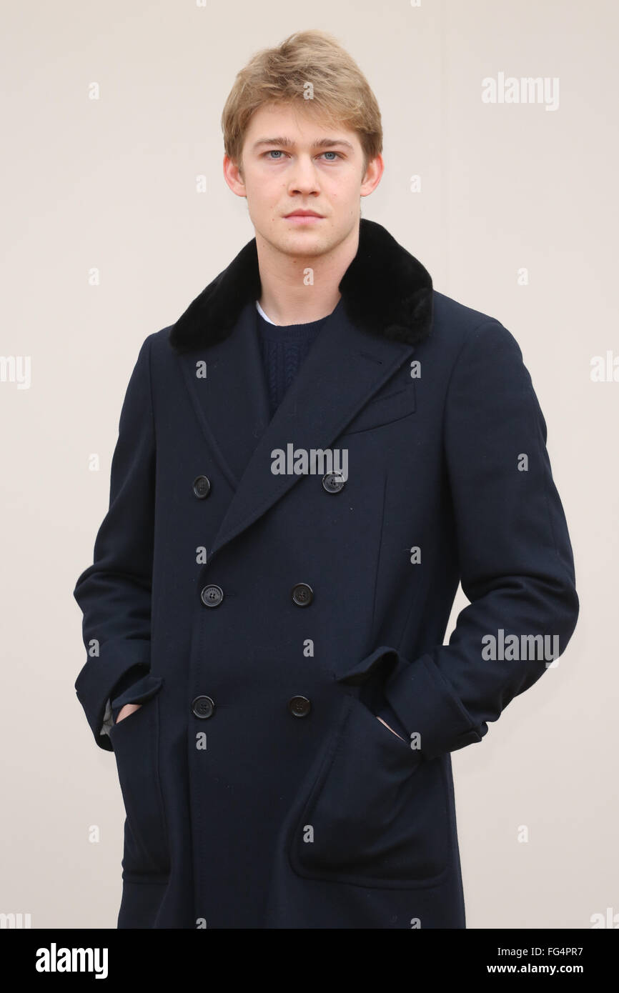 London hommes collections Automne/Hiver 2016 - Burberry - Arrivées comprend : Invité, Joe Alwyn Où : London, Royaume-Uni Quand : 11 Jan 2016 Banque D'Images