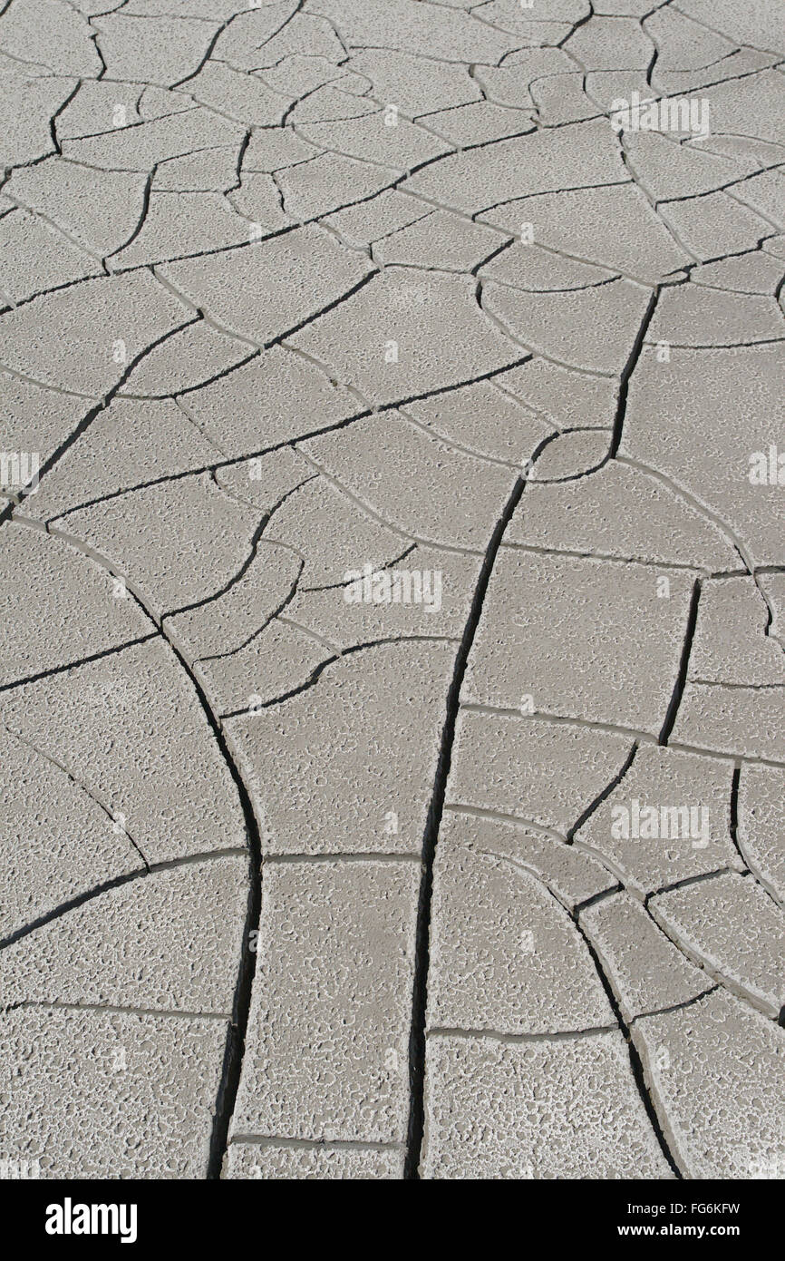 Fissures sur un volcan de boue, Qubustan, Azerbaïdjan Banque D'Images