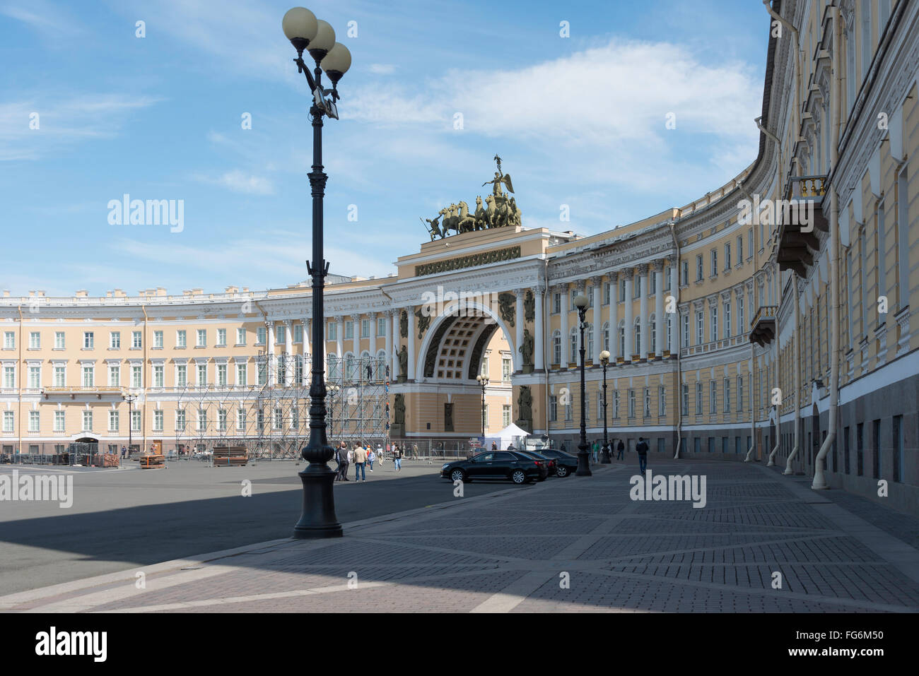 Le personnel de l'immeuble, Place du Palais, Saint Petersburg, Fédération de Russie, Région Nord-Ouest Banque D'Images