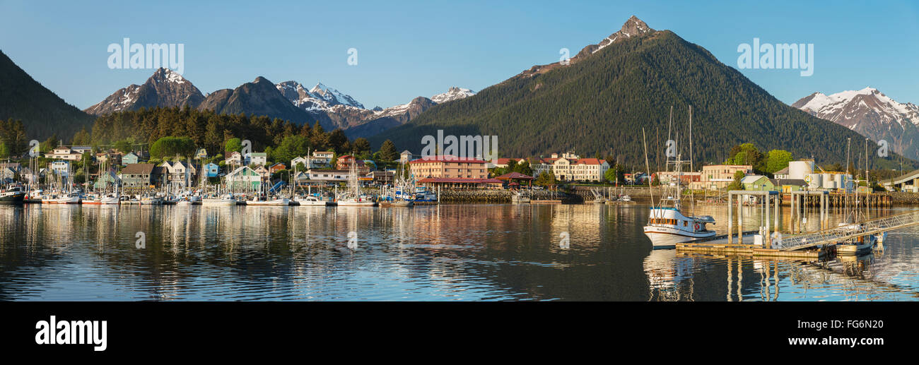Le centre-ville de Sitka sur une bonne soirée d'été Banque D'Images