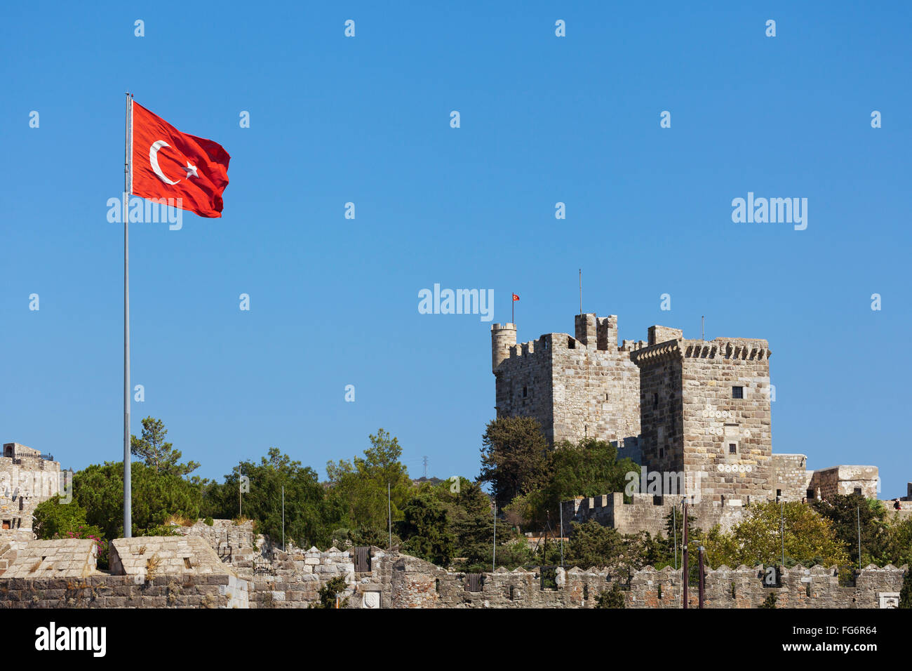 Château et drapeau turc, Bodrum, Turquie Banque D'Images