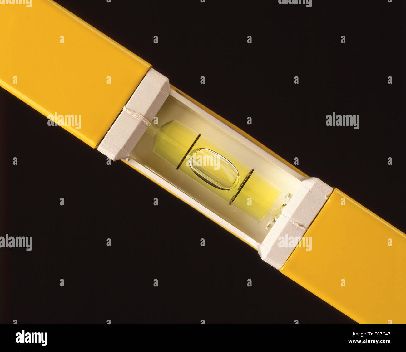 Close-up de l'outil niveau en studio, Londres, Angleterre, Royaume-Uni Banque D'Images