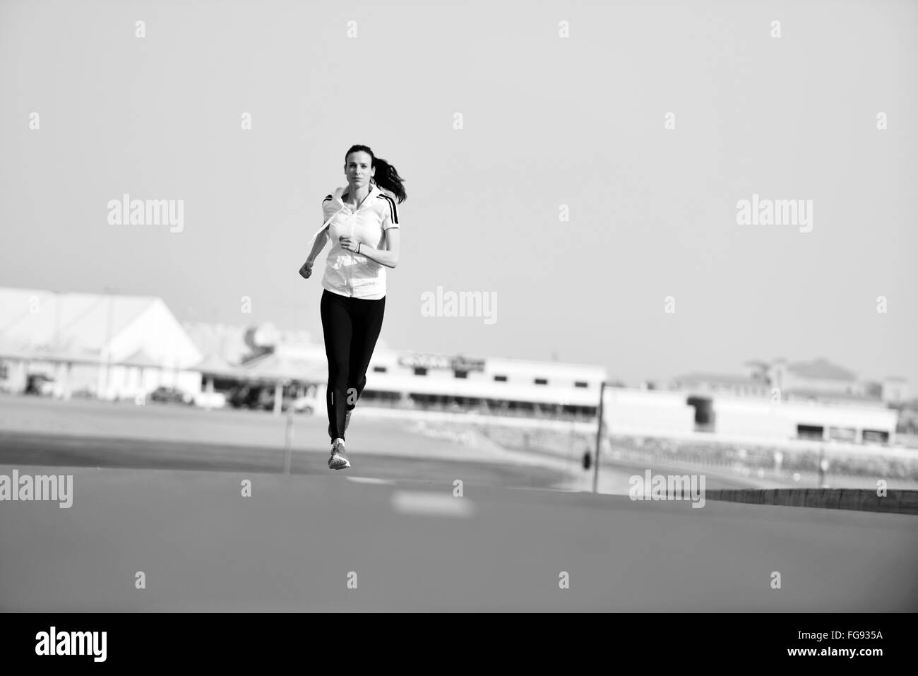 Woman jogging à matin Banque D'Images