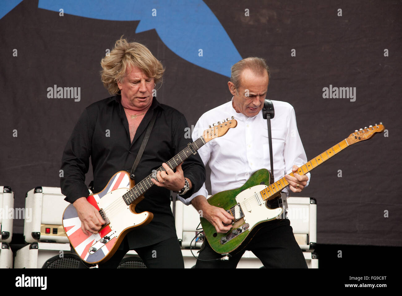 Status quo l'exécution sur la pyramide, 2009 festival de Glastonbury, Somerset, Angleterre, Royaume-Uni. Banque D'Images