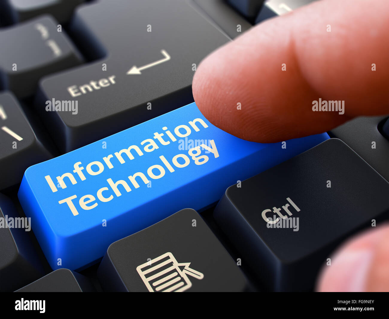 Appuyer sur le bouton noir de la technologie de l'information sur clavier. Banque D'Images