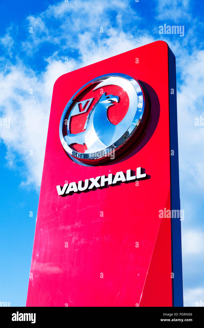 Logo Vauxhall Insignia garage voiture voitures signe produit nom UK Angleterre GO Banque D'Images