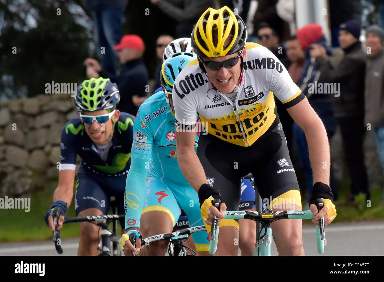 18.02.2016. Algarvem Lagoa, Portugal. Tour de l'Algarve, à vélo. Étape 2 Lagoa à Alto da Foia. Robert Gesink (NED) de l'équipe LOTTO NL - JUMBO en action Banque D'Images