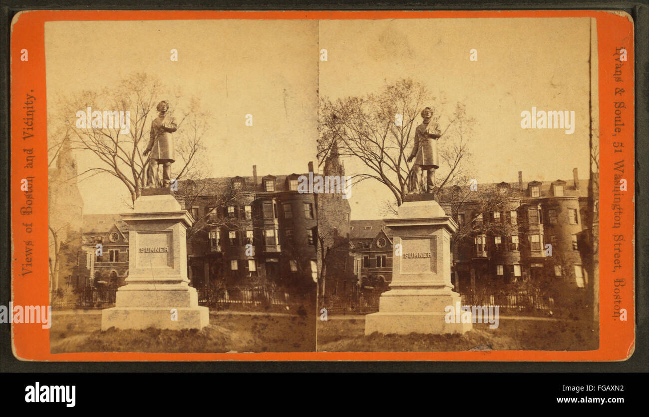 Cette photographie d'Evans & Soule capture la statue de Sumner, une sculpture commémorative honorant le célèbre homme d'État américain Charles Sumner. Banque D'Images Cette photographie d'Evans & Soule capture la statue de Sumner, une sculpture commémorative honorant le célèbre homme d'État américain Charles Sumner. Banque D'Images