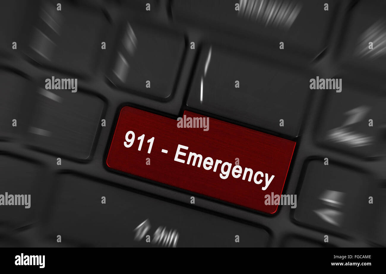 Fermer en rouge bouton d'entrée d'urgence écrites Banque D'Images