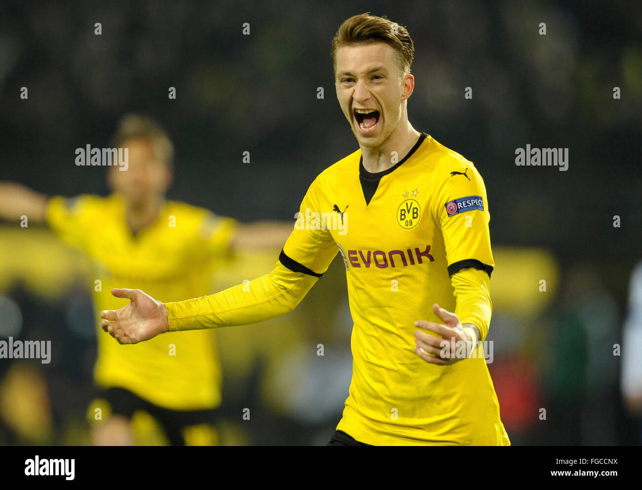 Stade Signal Iduna Dortmund Allemagne 18 Fevrier 16 L Uefa Europa League 15 16 Ronde De 32 Ans Borussia Dortmund Bvb Et Fc Porto Marco Reus Bvb Celebre Credit Kolvenbach Alamy Live News Photo Stock Alamy
