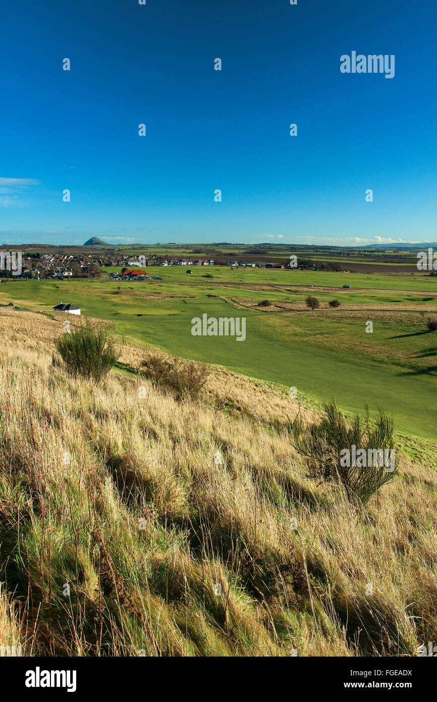 La Côte d'East Lothian et North Berwick Law de Bouaye No 1 de Golf, Gullane, East Lothian Banque D'Images