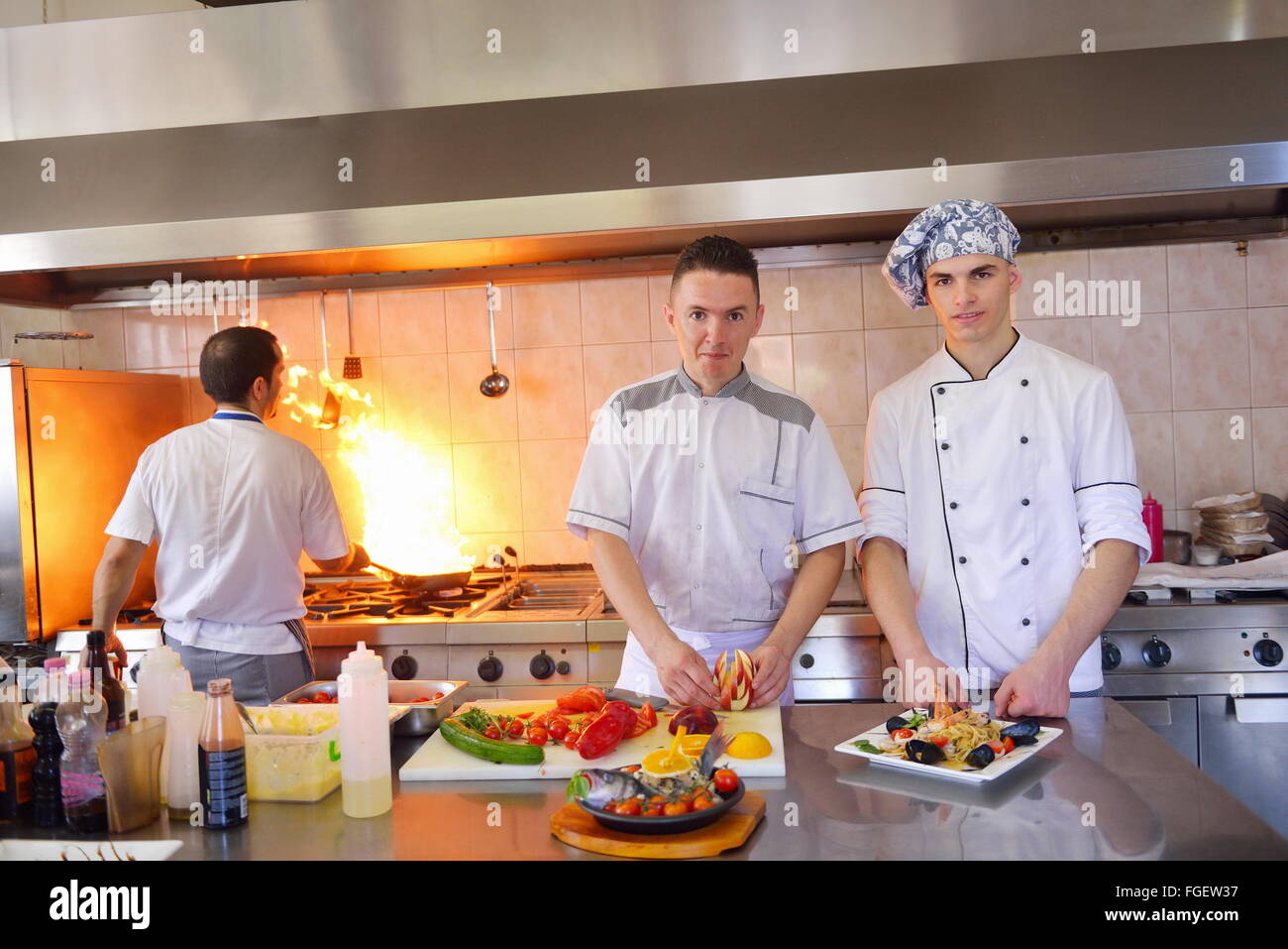 Chef preparing food Banque D'Images