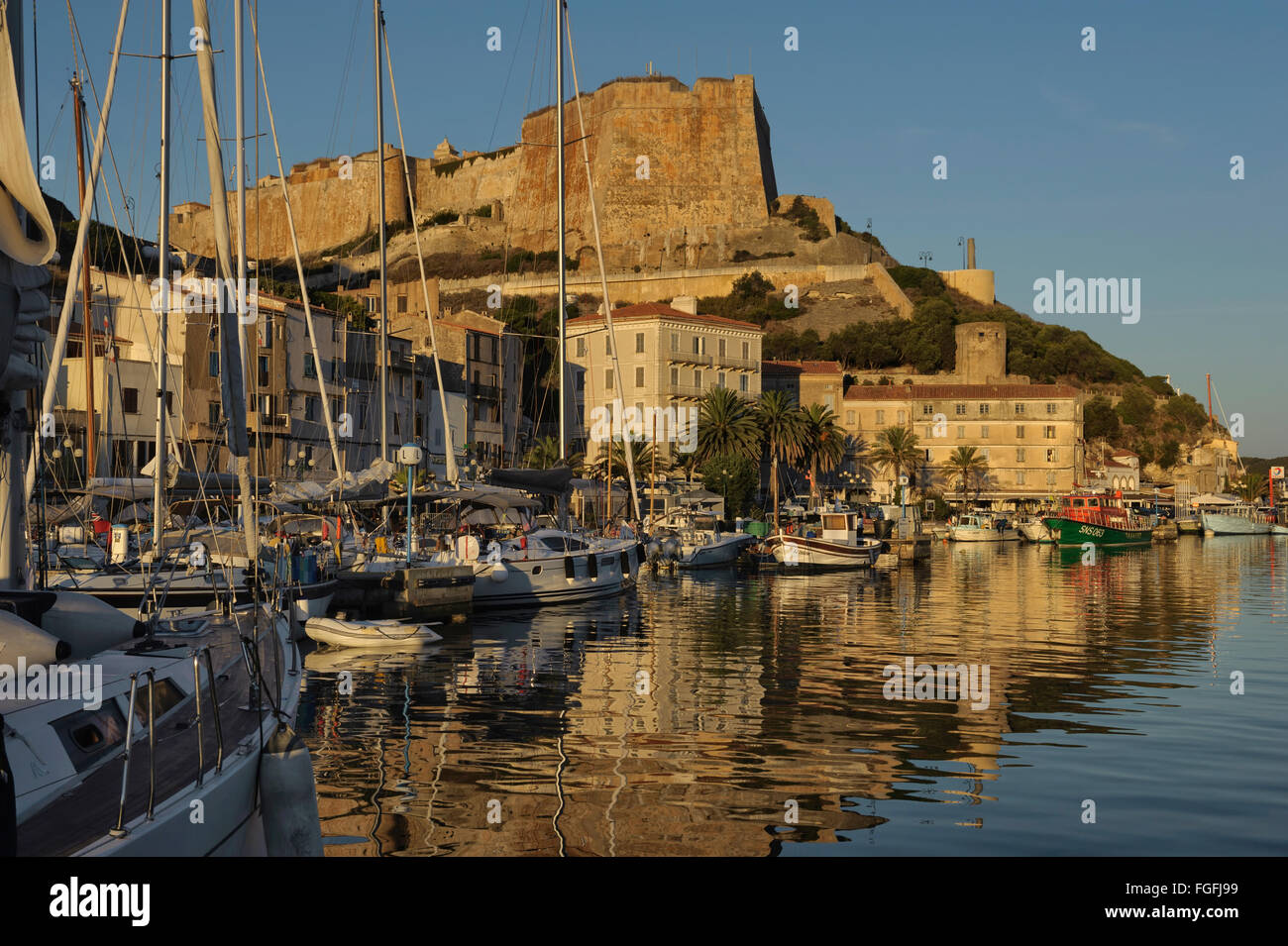 Bonifacio, port et citadelle, corse, france Banque D'Images