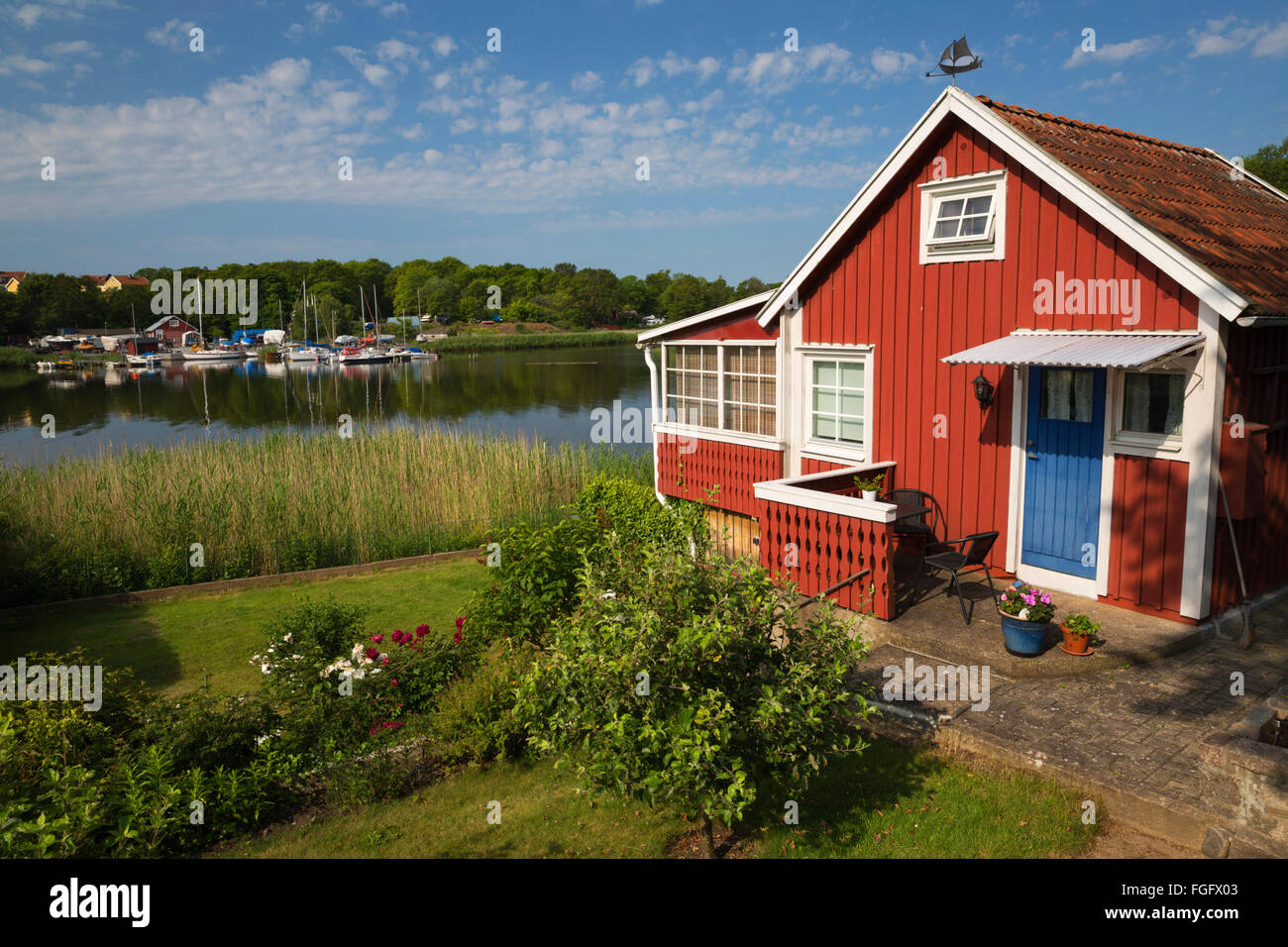 Maison d'été rouge traditionnel suédois dans Brandaholm Dragso, Island, Karlskrona, Blekinge, sud de la Suède, Suède, Scandinavie, Europe Banque D'Images