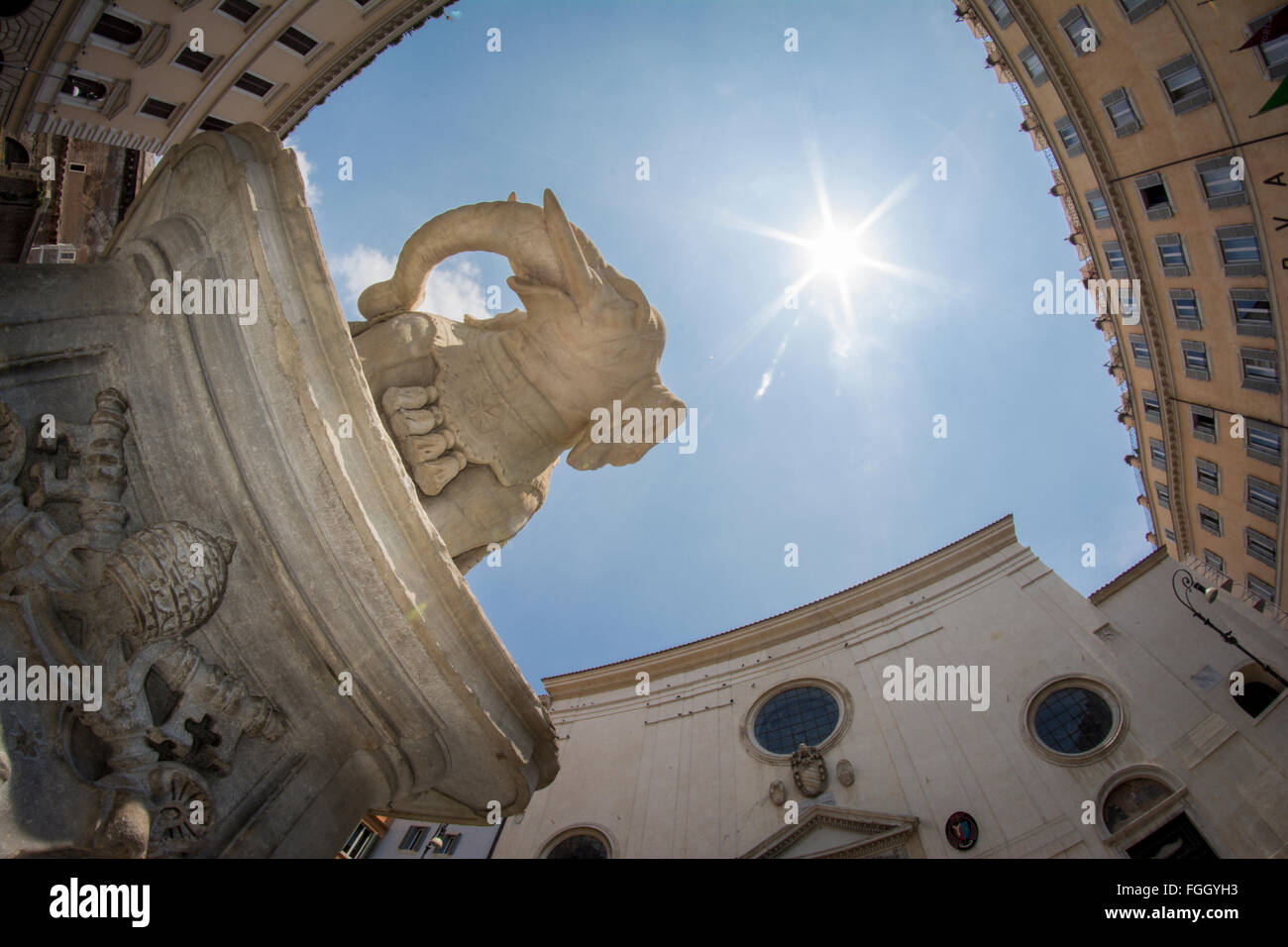 Les plans en plongée et sur l'obélisque de fisheye sur la Piazza della Rotonda. Rome Banque D'Images
