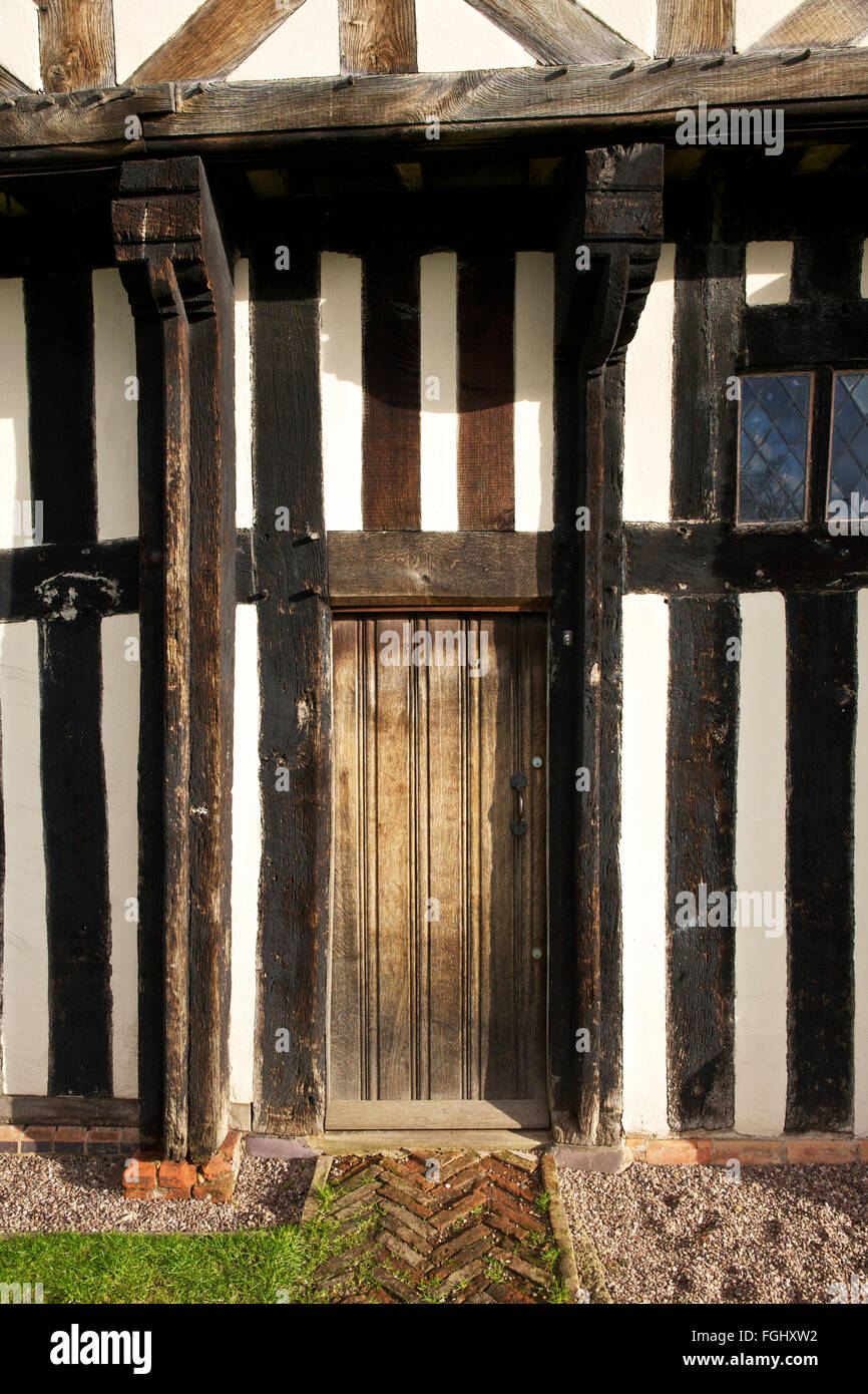 Porte en chêne à Blakesley Hall Yardley Birmingham West Midlands England UK Banque D'Images