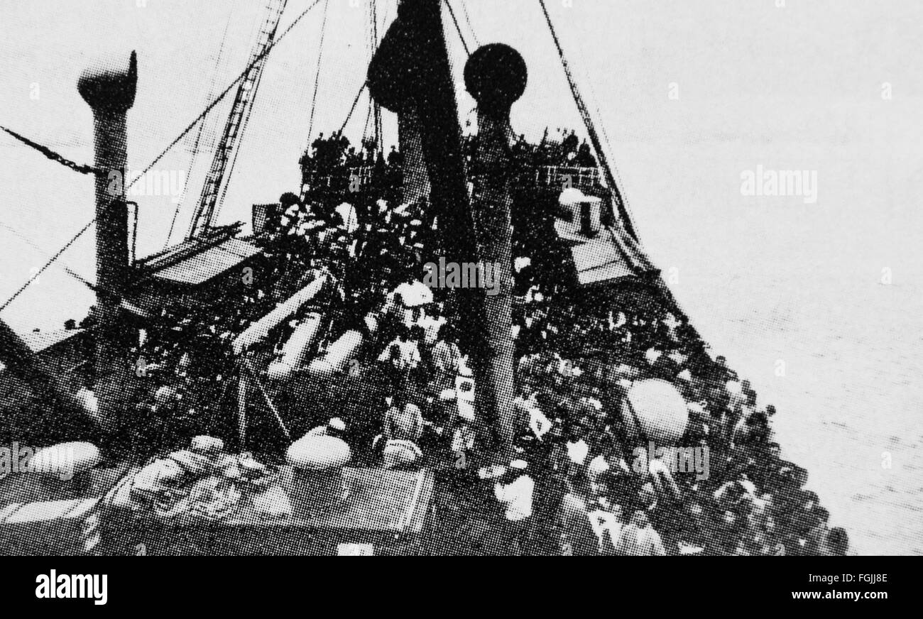 Les immigrants japonais navire vers le Brésil c 1908 Banque D'Images