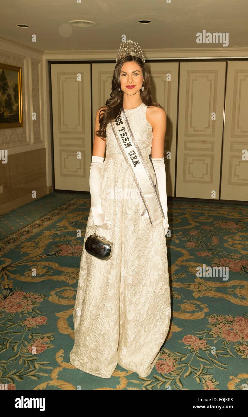 New York, NY, USA. Feb 19, 2016. Katherine Haik présente à l'Opéra de Vienne 2016 Ball, le Waldorf-Astoria, à New York, NY, le 19 février 2016. Crédit : Lev Radin/Everett Collection/Alamy Live News Banque D'Images