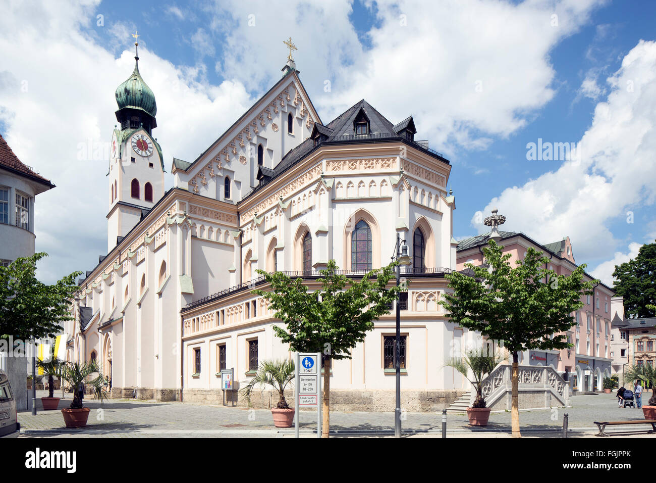 Paroisse catholique église de Saint-Nicolas, Rosenheim, Bavière, Allemagne Banque D'Images