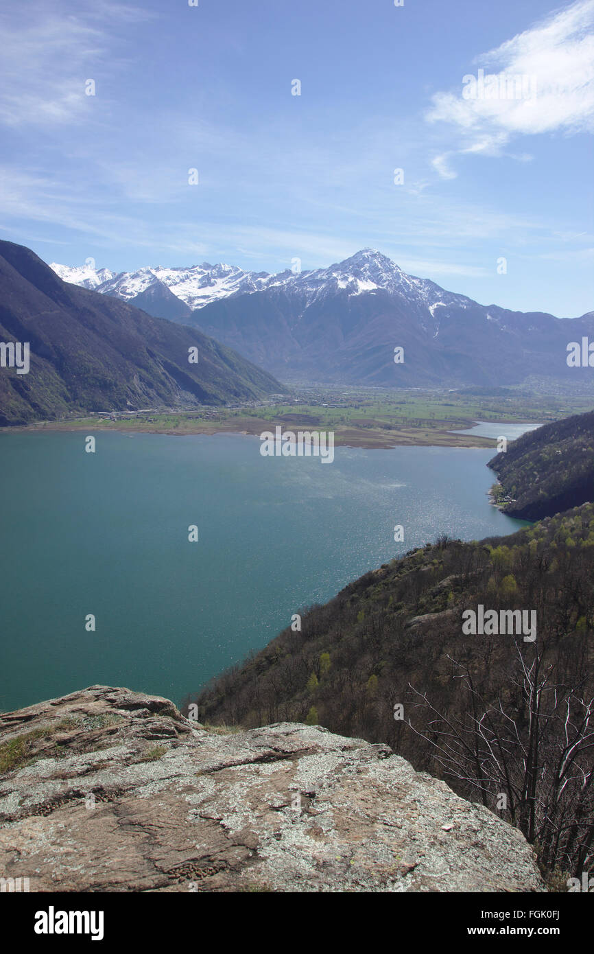 Lago di Mezzola avec Monte Legnone, Lario, Italie Banque D'Images