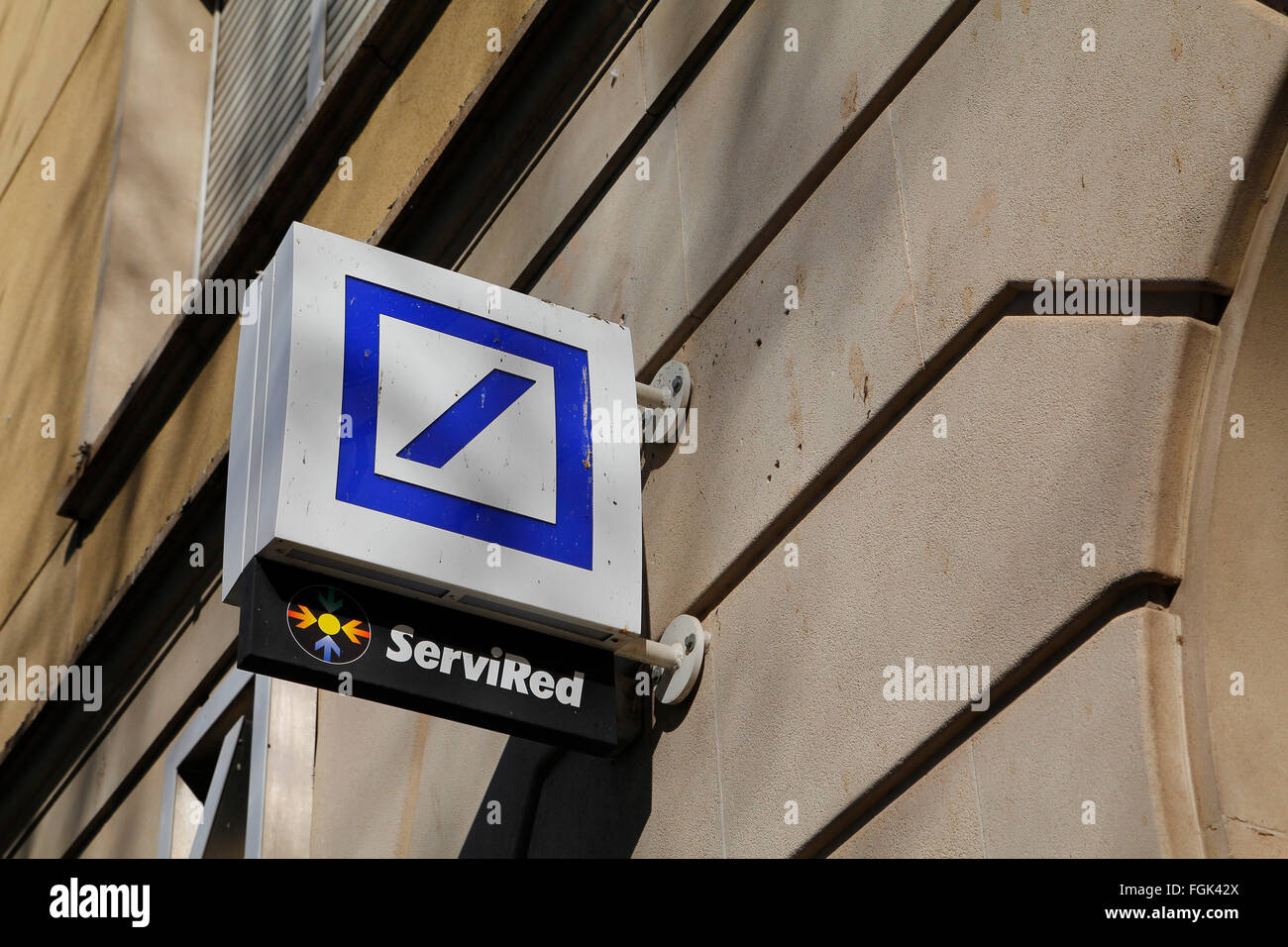 Deutsche Bank succursale, avec texte et logo blanc Banque D'Images