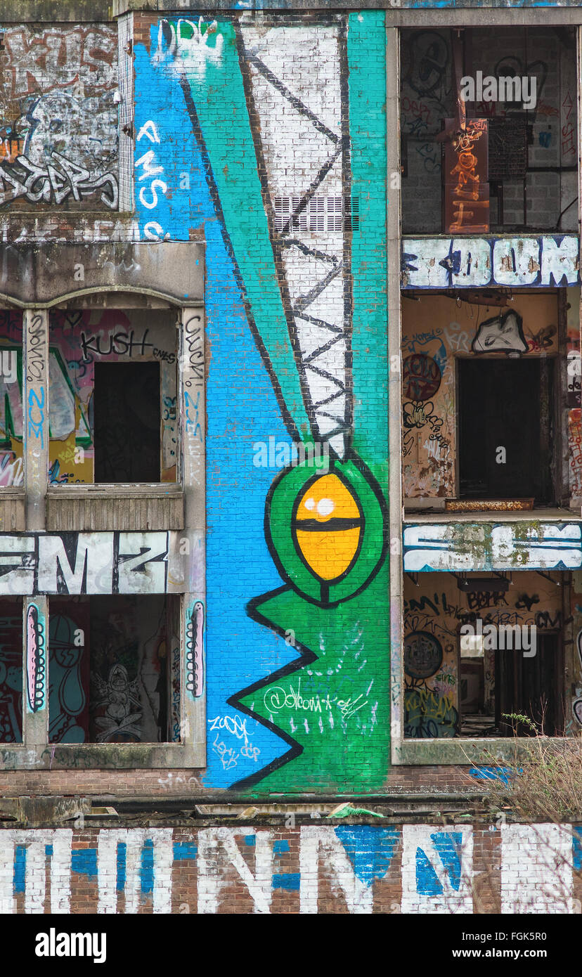 Graffiti sur le côté d'un immeuble à Stokes Croft, Bristol Banque D'Images