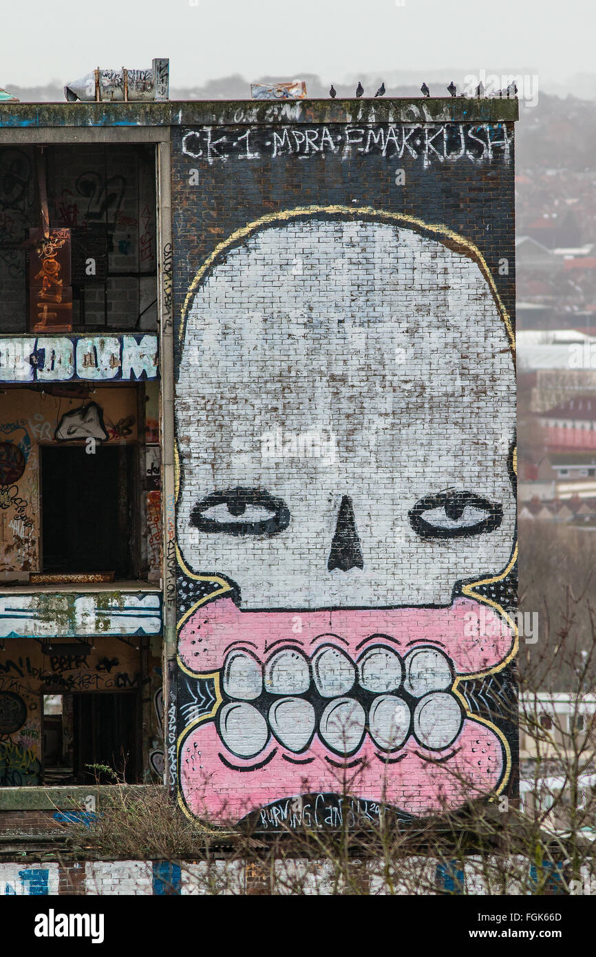 Graffiti sur le côté d'un immeuble à Stokes Croft, Bristol Banque D'Images