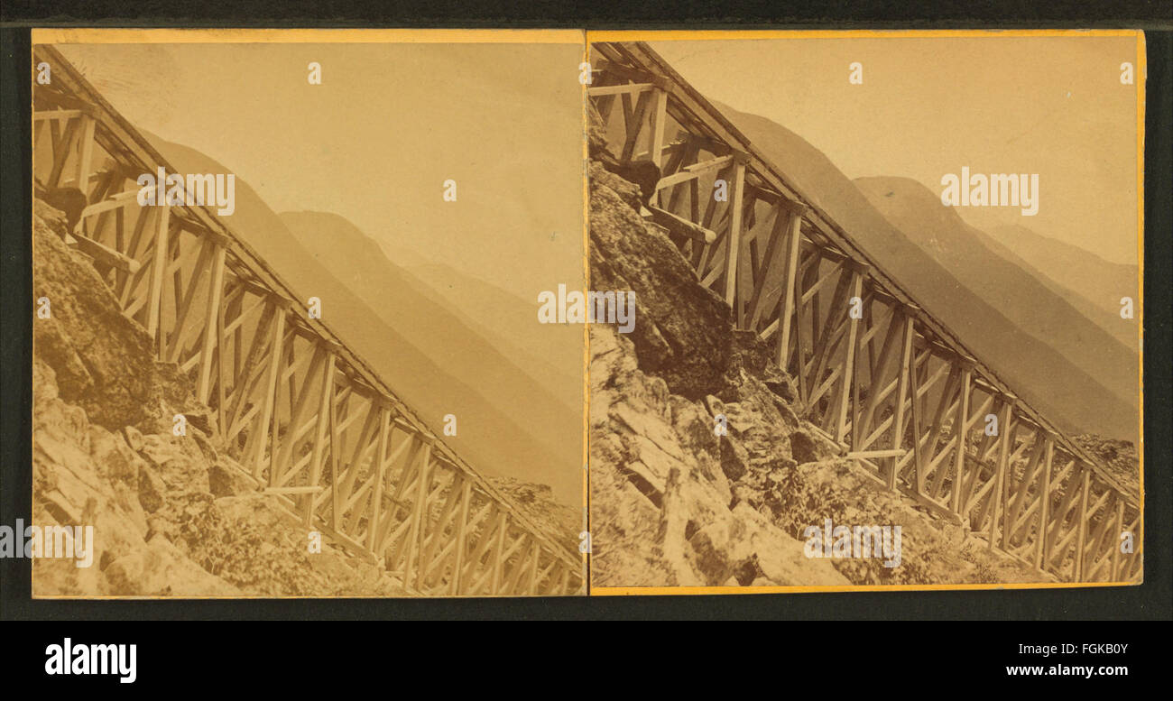 Photographie du Mount Washington Railroad, capturant la pente raide et l'infrastructure ferroviaire. Banque D'Images