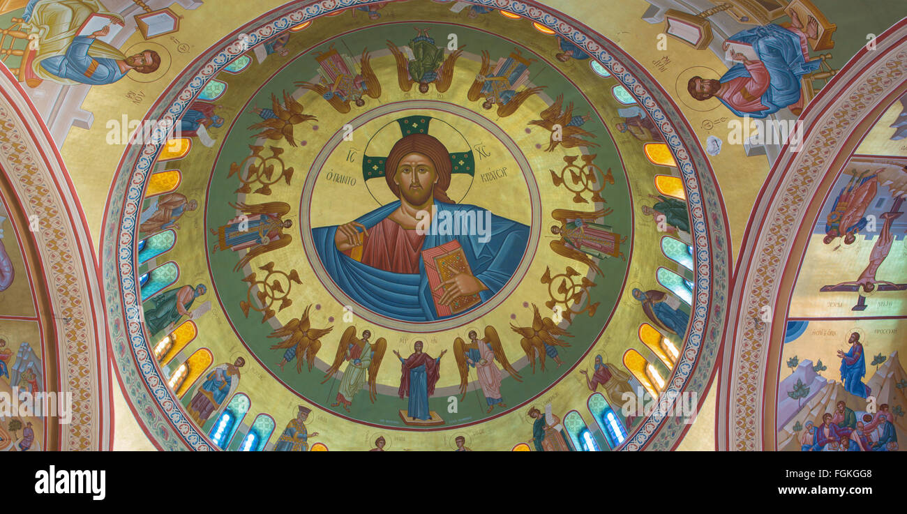 Santorin, GRÈCE - Octobre 7, 2015 : La fresque du Christ Pantocrator artiste local Christoforos (c.a.) 100 20. Banque D'Images