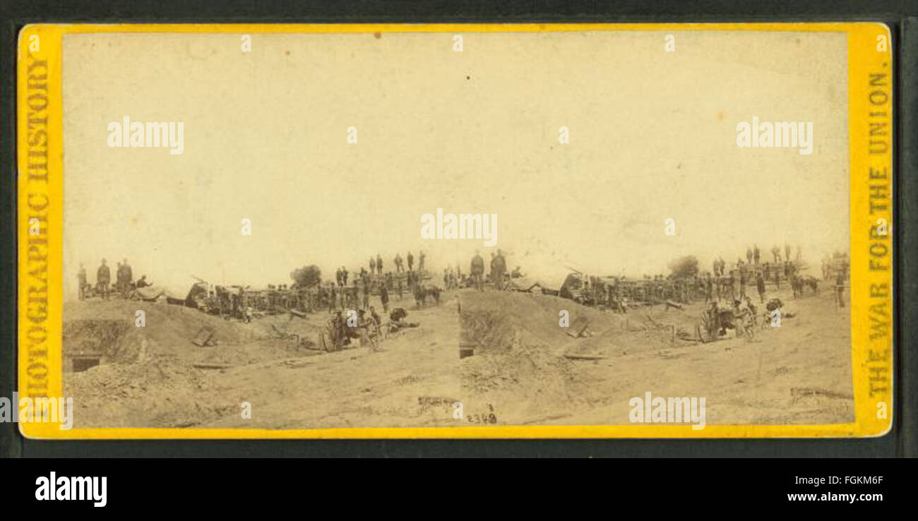 La photographie de Mathew B. Brady capture la batterie de Conaies, mettant en valeur une installation militaire historique. Brady, réputé pour ses photographies de la guerre de Sécession, apporte une perspective unique à ce site militaire stratégique. Banque D'Images