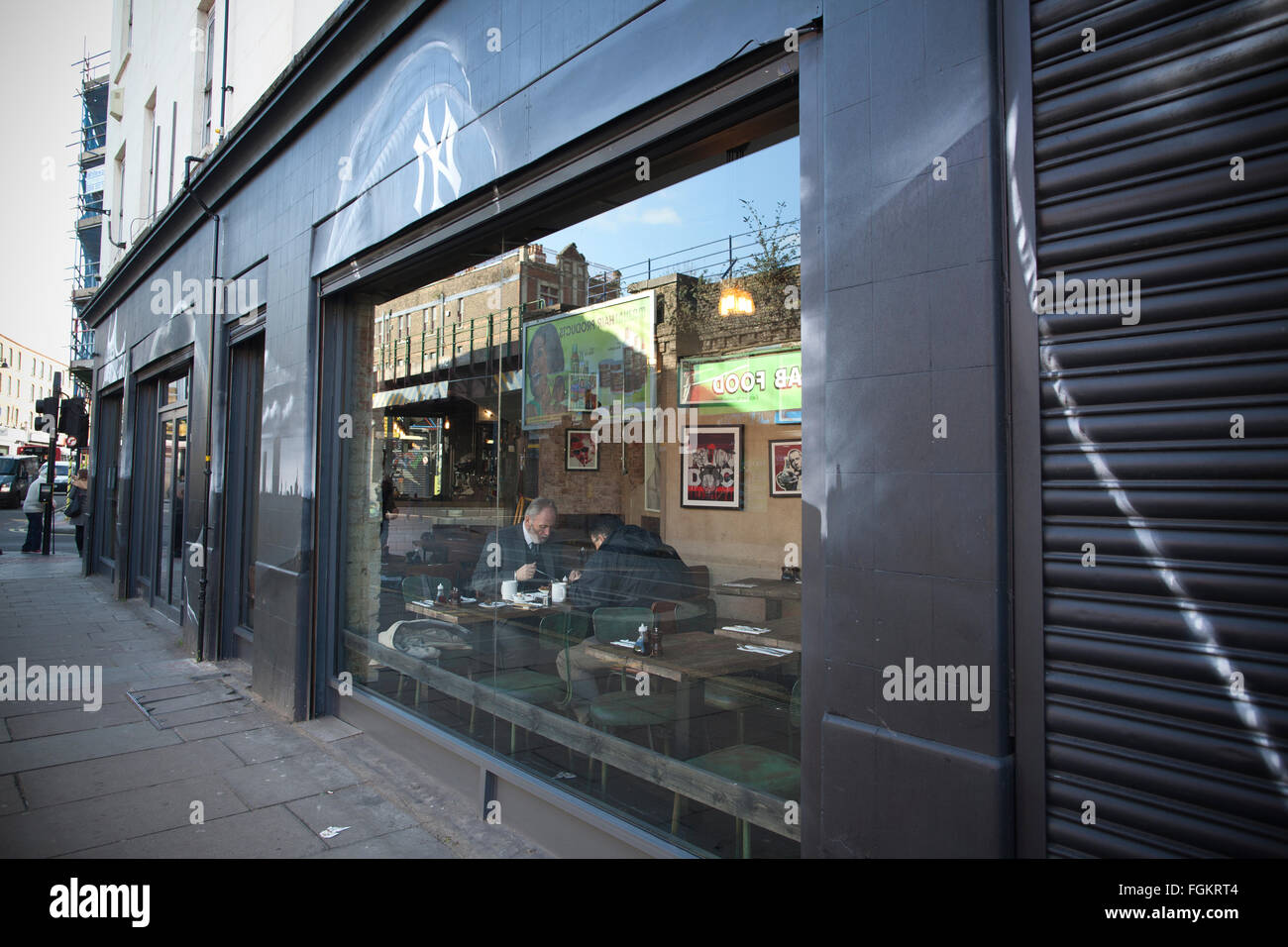 Chip Shop BXTN, Hip-hop et du poisson à thème friterie à Brixton, servant du poisson frais et des plats de fruits de mer, dans le sud de Londres, Angleterre, RU Banque D'Images