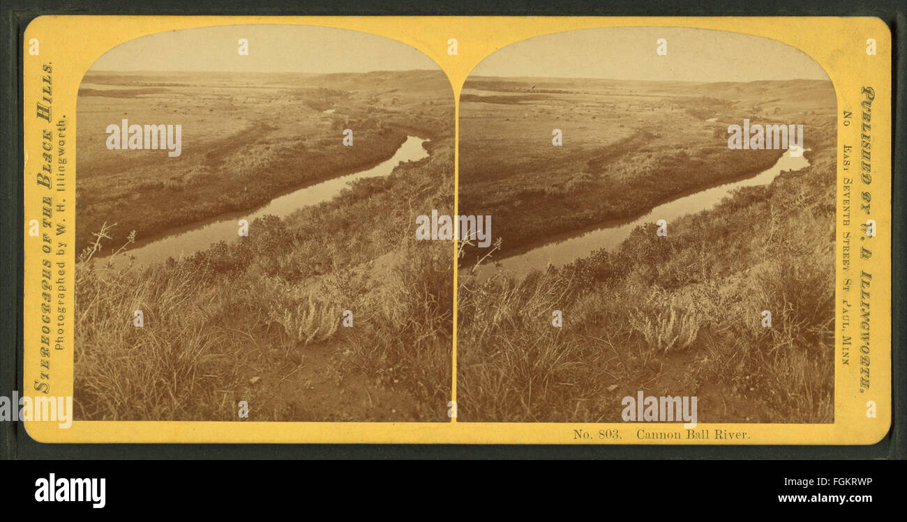 *Cannon Ball (Cannonball) River* de W. H. Illingworth est une photographie du XIXe siècle capturant la beauté sauvage du paysage fluvial. Le travail d’Illingworth à la fin des années 1800 a documenté l’Ouest américain. Banque D'Images