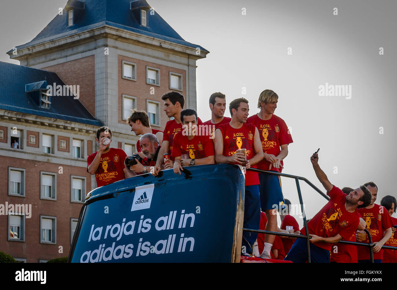 Vue de la sélection espagnole de football dans l'équipe de la rue Princesa, Madrid, Espagne, la célébration de la Coupe du Monde Champion Banque D'Images