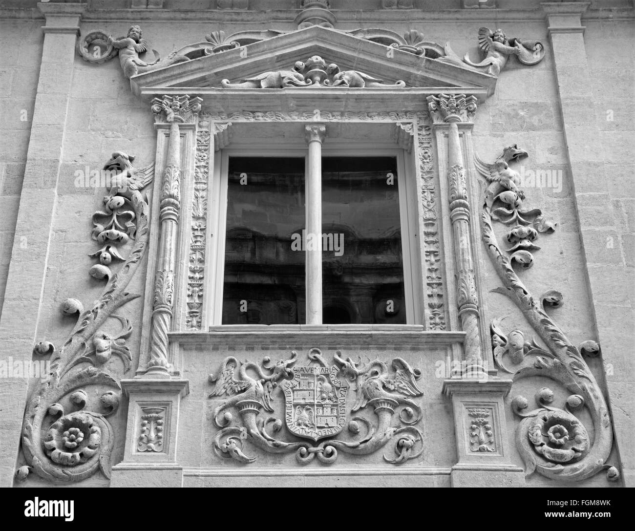 GRANADA, ESPAGNE - 29 MAI 2015 Détails : à partir de la renaissance-portail baroque de Colegio de chez Ninas nobles par Juan de Marquina (16 100.). Banque D'Images
