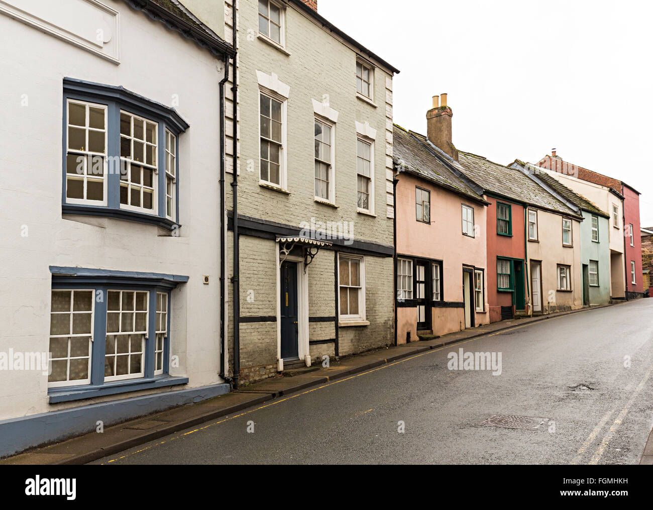 Vieille rue de maisons mitoyennes, Ross on Wye, Herefordshire, Engtand, UK Banque D'Images