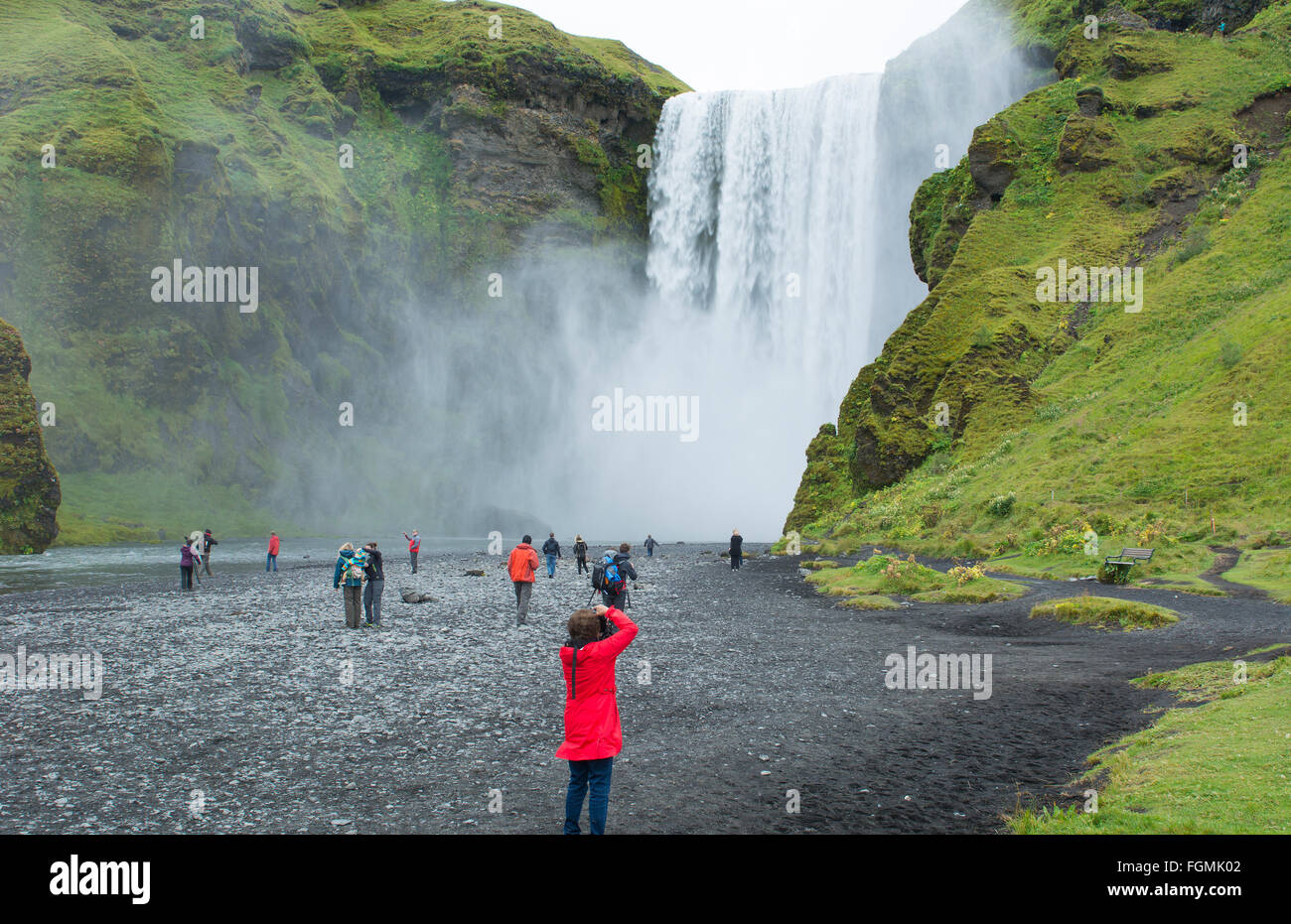L'Islande Skogafoss célèbre cascade Falls dans le sud de l'Islande à la ...