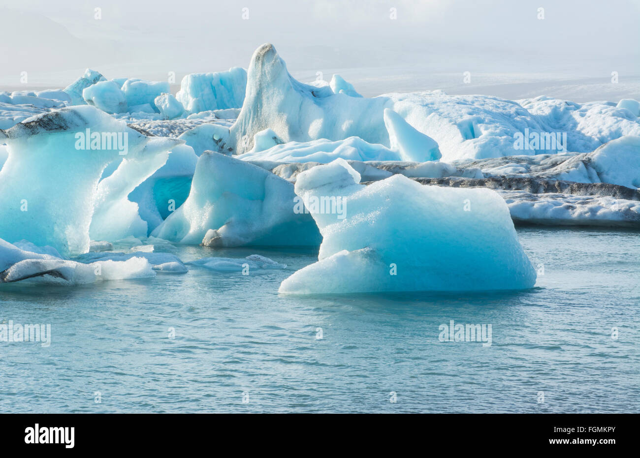 L'Islande Jokulsarlon des glaciers et des icebergs sur la lagune du lac sur le bord du Parc National de Vatnajökull dans le sud-est de l'Islande Banque D'Images