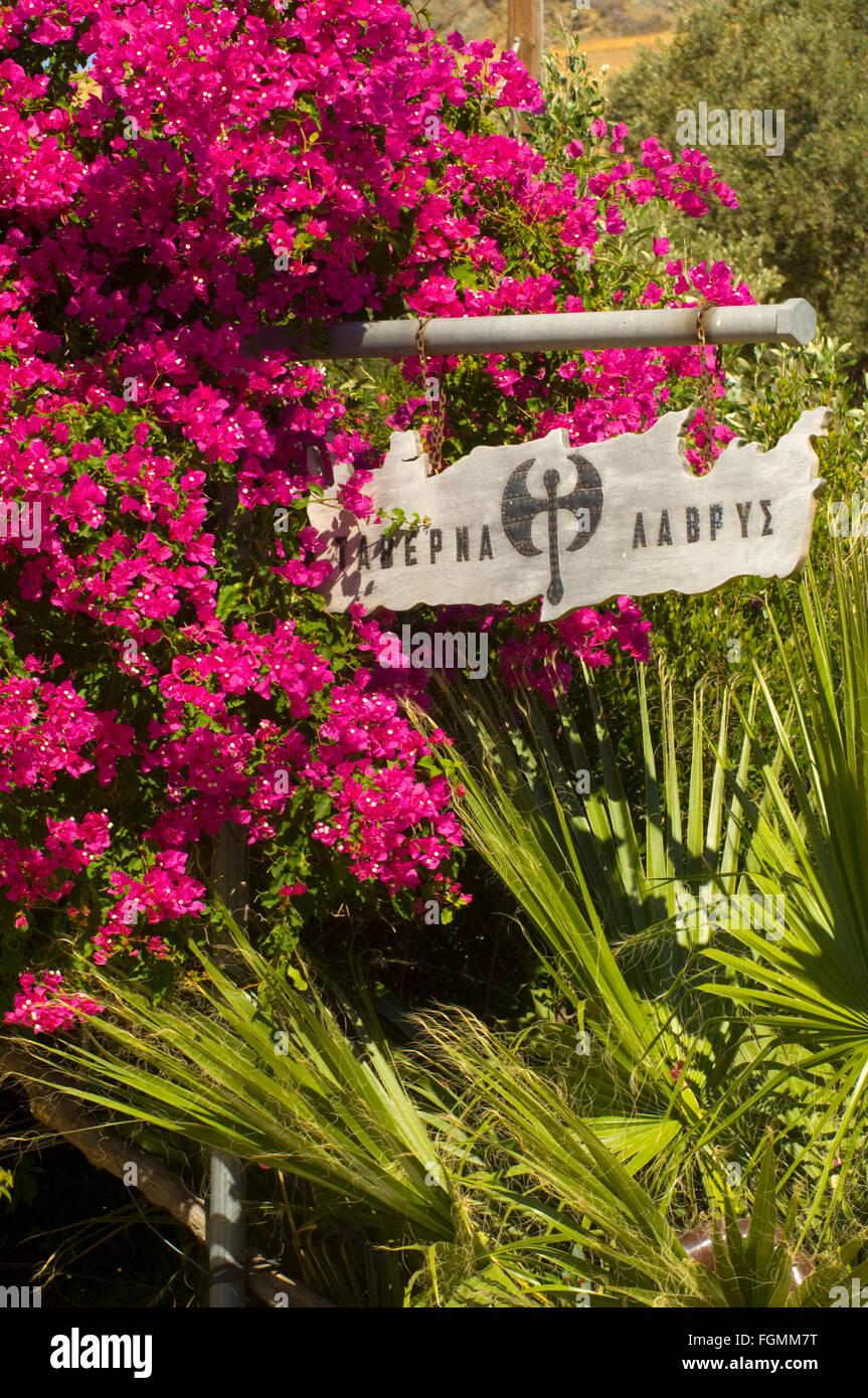 Spanien, Kreta, Lendas, Tavernenschild auf der Fahrt von Kali Limenes Lendas nach Banque D'Images