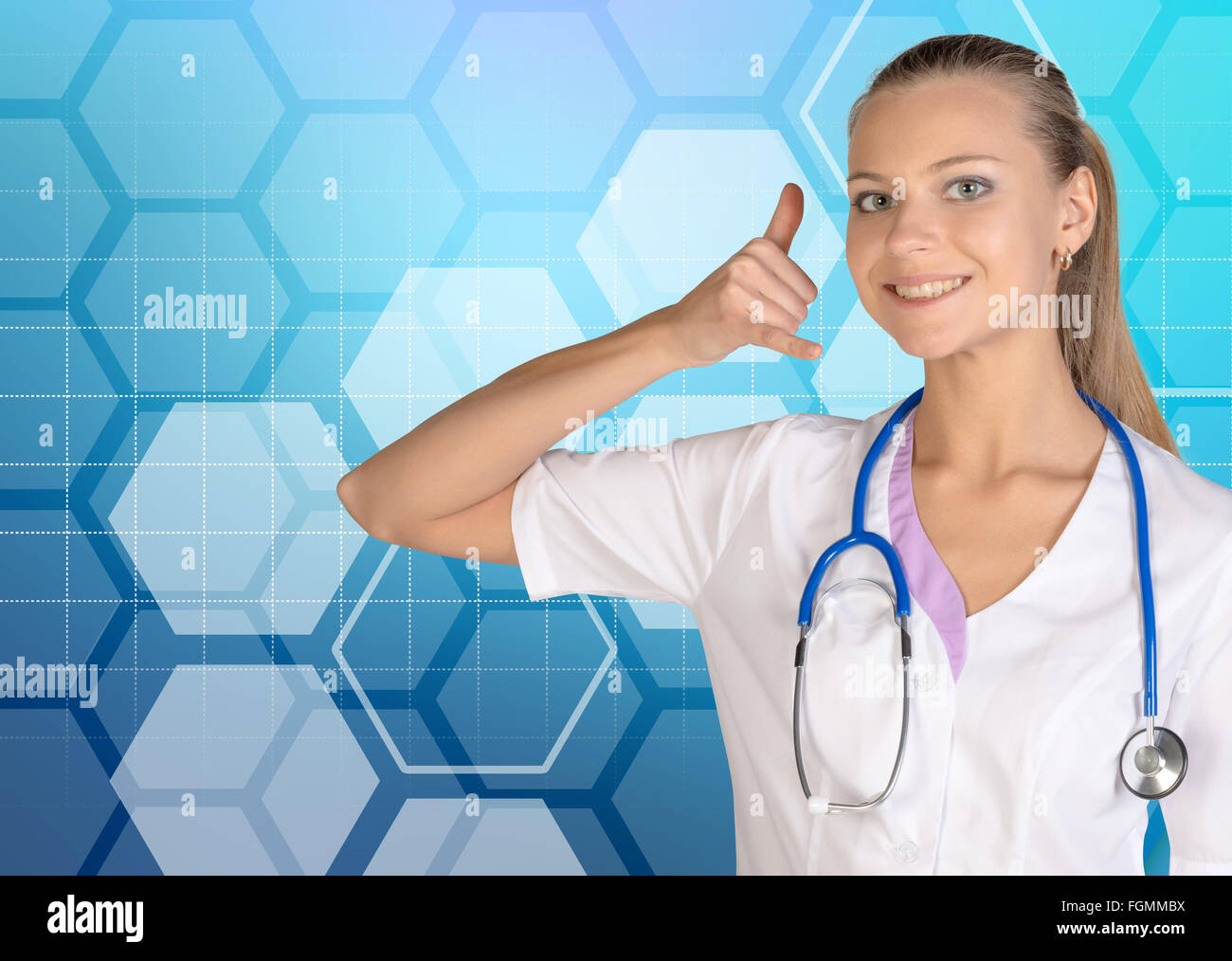 Girl montre un signe de la main pour appeler le médecin Banque D'Images