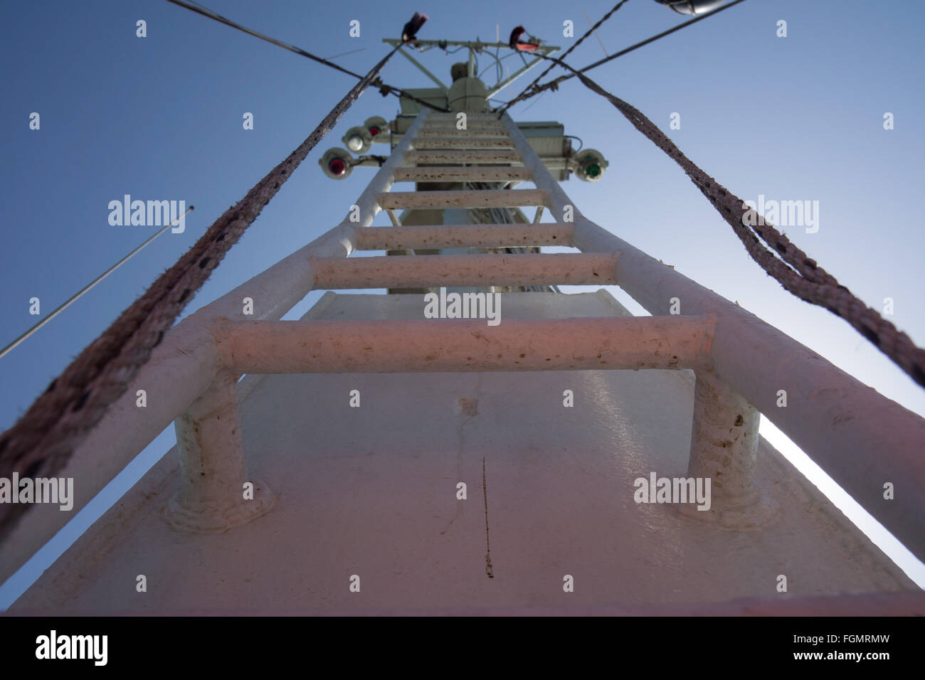 Haut de l'échelle de mât d'un bateau Banque D'Images