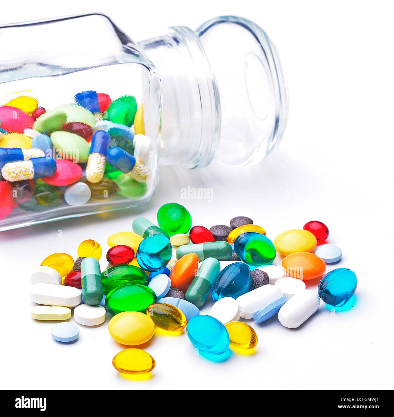 Avec des capsules comprimés colorés Banque D'Images