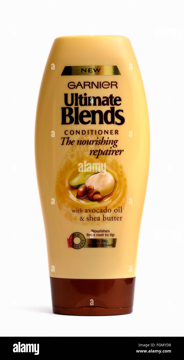 Ultime shampooing Garnier se mélange avec l'huile d'avocat et beurre de karité Banque D'Images