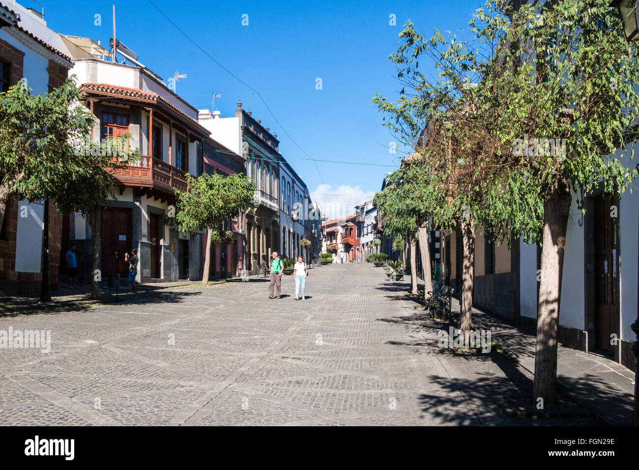 Maisons à balcons de bois dans la vieille ville de montagne bien préservé de Teror, Gran Canaria, Spain, Europe Banque D'Images