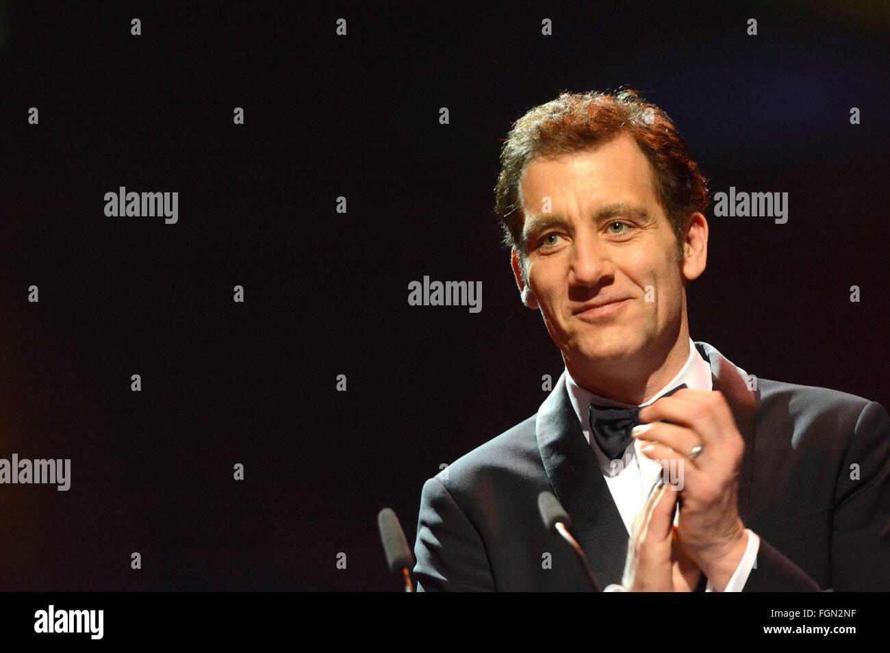Clive Owen à la cérémonie de remise du Prix du 66e Festival International du Film de Berlin Berlinale Berlinale 2016 / au Palais le 20 février 2016 à Berlin, Allemagne. Banque D'Images