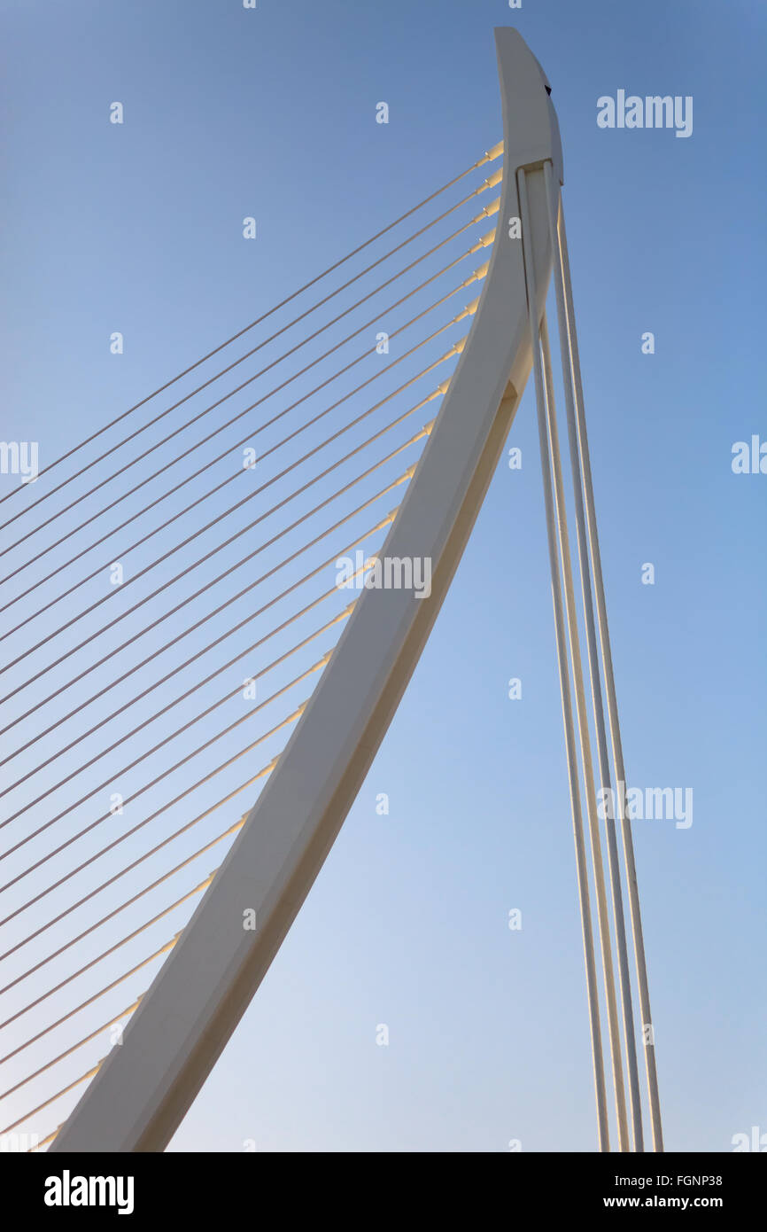 Résumé des détails architecturaux modernes de la structure de renfort sur le fil Banque D'Images