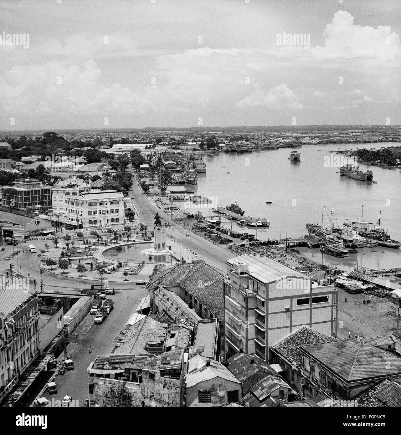 Géographie / Voyage, Vietnam, Ho Chi Minh ville (Saigon), vue sur la ville avec le fleuve Saigon, vers 1972, droits supplémentaires-Clearences-non disponible Banque D'Images